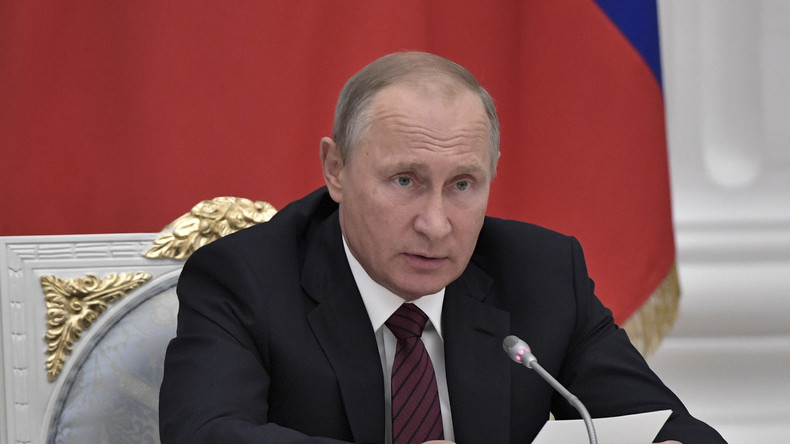 Live: Putin hält Rede zum Thema Energiepolitik auf "Russischer Energiewoche 2017" [dt. Übersetzung]