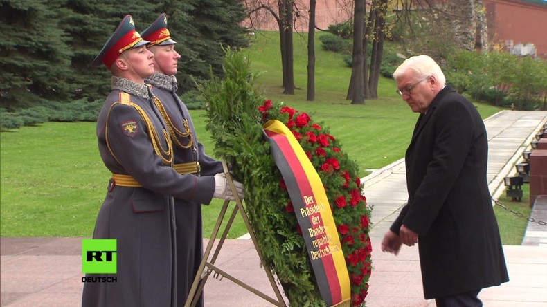 Moskau: Bundespräsident Steinmeier bei Kranzniederlegung am Grab des Unbekannten Soldaten