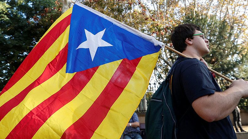 LIVE: Unterstützer der Unabhängigkeit Kataloniens protestieren in Barcelona