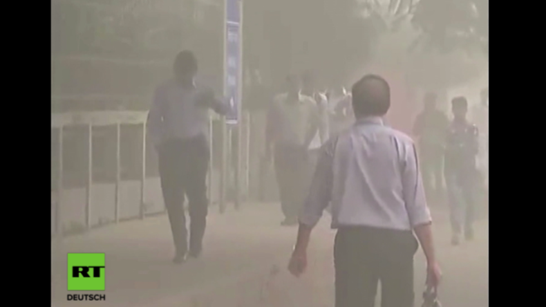 Smog-Alarm in Neu-Delhi: Schulen geschlossen - Nebelschwaden sorgen für Massenkarambolage