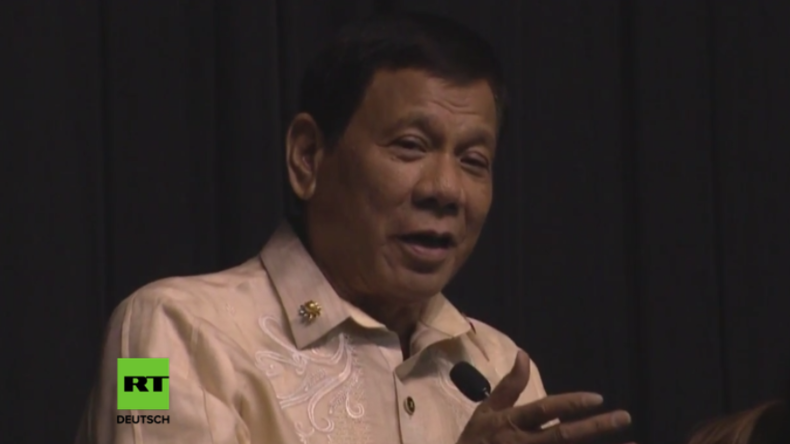 "Du bist das Licht in meiner Welt": Philippinischer Präsident Duterte singt Liebeslied für Trump