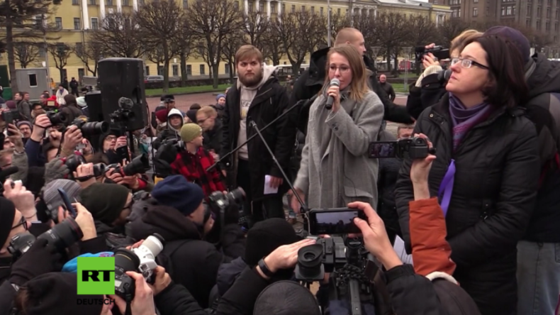 "Schande": Russische Präsidentschaftskandidatin Sobtschak bei Auftritt mit Buhrufen begrüßt