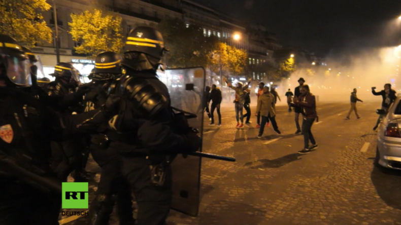 Paris: Polizei geht mit Tränengas und Knüppeln gegen Demonstranten vor libyscher Botschaft vor