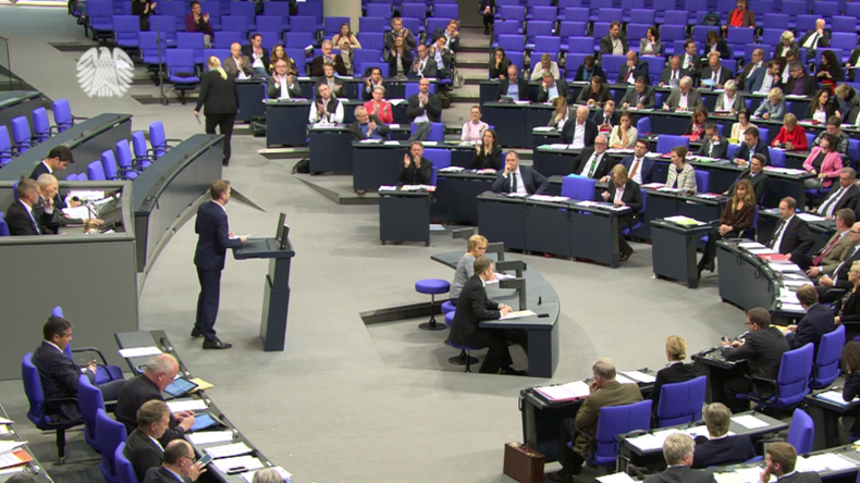 Live:  Dritte Sitzung des Bundestages - "Lage im Mittleren Osten und Einwanderungsgesetz"