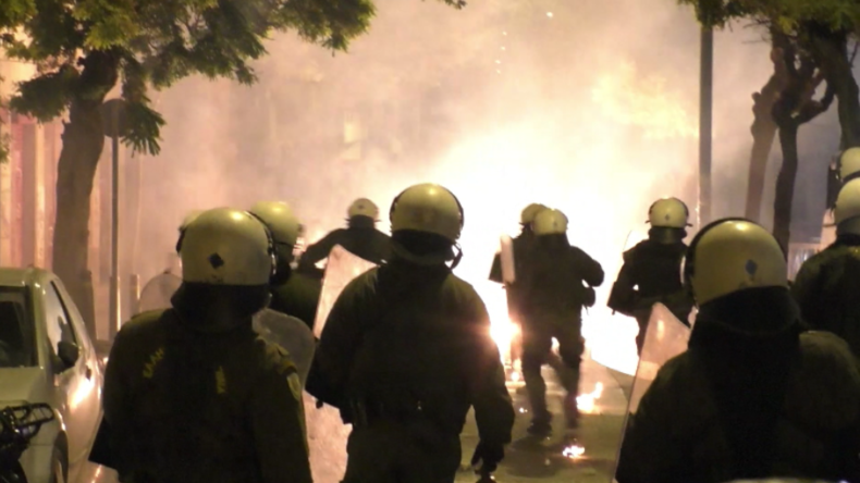 Griechenland: "Wie im Krieg" - Linksautonome gegen Polizei zum Alexandros-Gedenktag