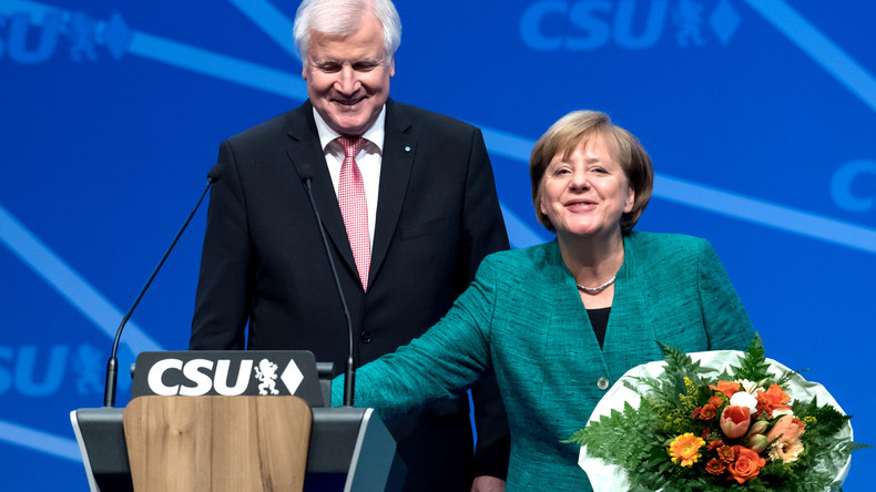 CSU-Parteitag in Nürnberg: Demonstrative Einigkeit mit der CDU 