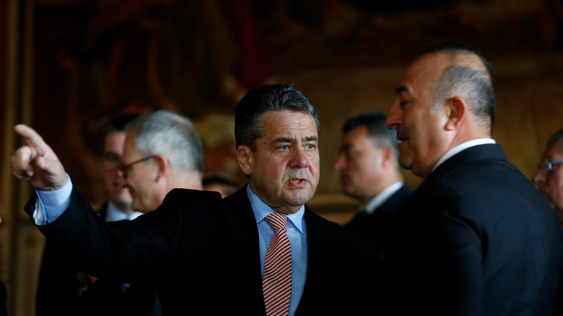 #LIVE - Pressekonferenz Sigmar Gabriel mit Aussenminister Cavusoglu in Goslar