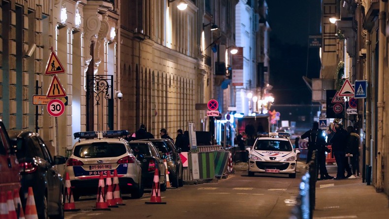 Noch vor Lichtmess abgeräumt: Bewaffnete Räuberbande überfällt Pariser Nobel-Hotel – drei Festnahmen