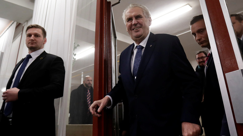 Präsidentenwahl in Tschechien beendet  – Zeman liegt mit Abstand vorn 
