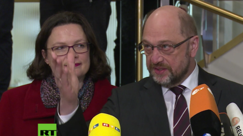 Dortmund: "Volksverräter! Schämen Sie sich!" - Rechtsextreme Partei "Die Rechte" beschimpft Schulz