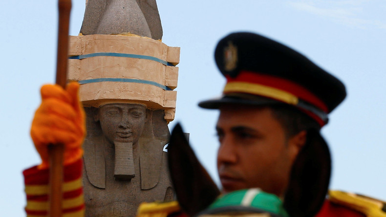 Kolossal: Ägypten bringt 3.000 Jahre alte Ramses-Statue in Museum