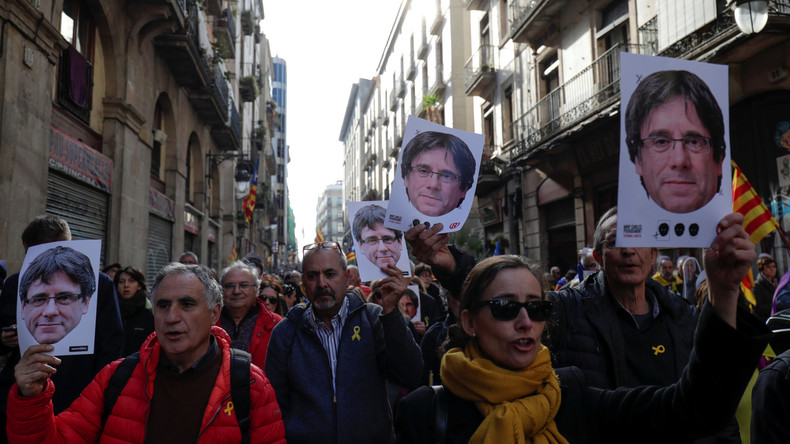 Wahl von Puigdemont verschoben: Unabhängigkeitsbewegung kritisiert Madrid