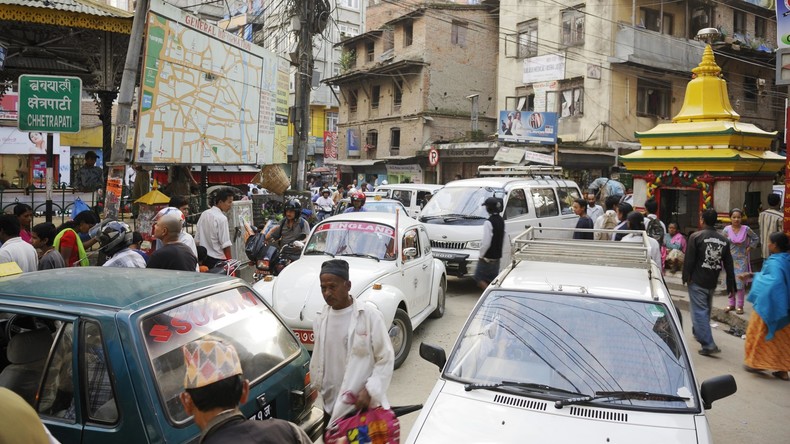Nepal verbannt alte Autos von den Straßen 