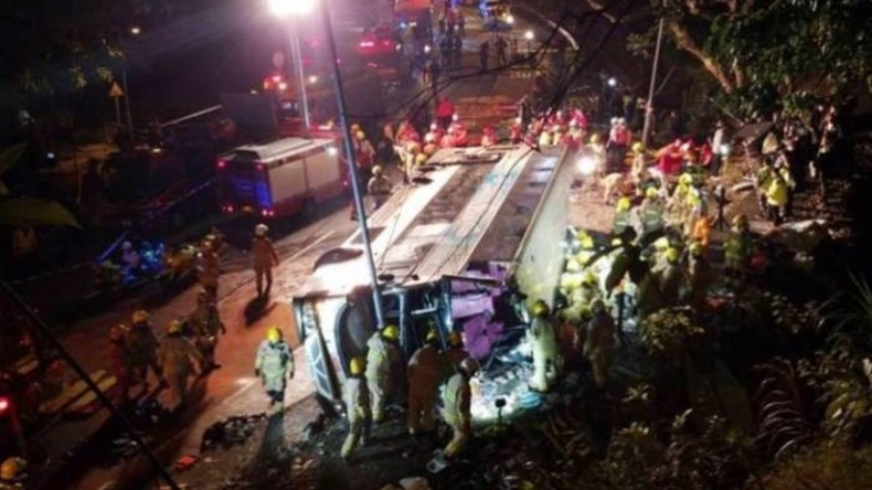 19 Tote bei Busunfall in Hongkong 