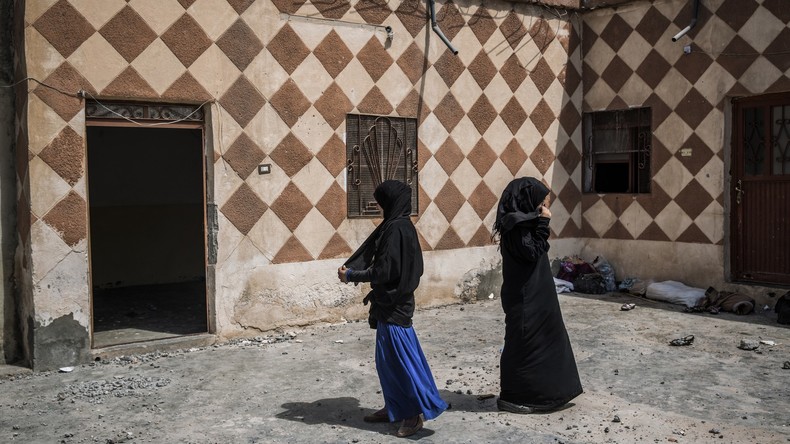 Bericht: 15 deutsche IS-Frauen im Norden Syriens inhaftiert 