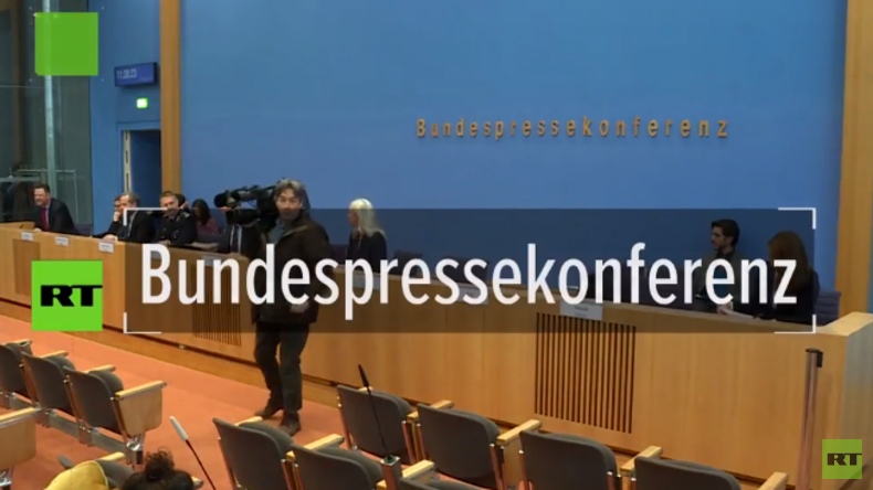 Bundespressekonferenz: "Wir wissen nichts von verhafteten, deutschen IS-Kämpferinnen in Nordsyrien" 