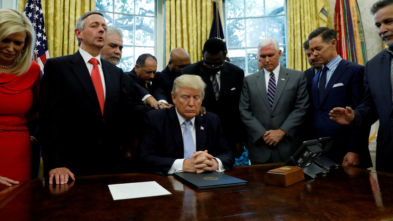 Exorzismus im Weißen Haus: Melania Trump ließ dämonische Symbole entfernen
