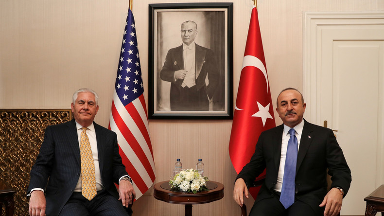 Weniger US-Waffen und YPG-Abzug aus Manbidsch? Tillerson in der Türkei um Entspannung bemüht