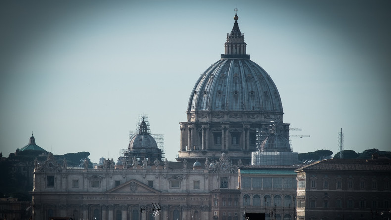 Belästigung und Kinderpornos: Vatikan-Richter zu Bewährungsstrafe verurteilt