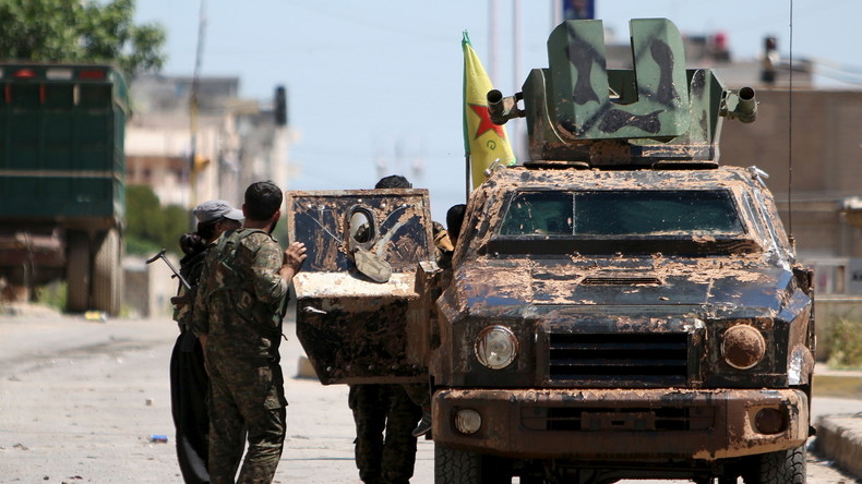 Kurden-Sprecher bestätigt: YPG-Miliz übergibt Tall Rifaat an syrische Armee