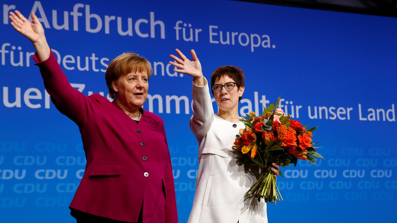 CDU stimmt klar für GroKo - Rekordvotum für Kramp-Karrenbauer 