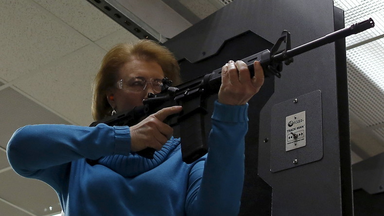 Senat von Florida verhängt Verkaufsverbot für AR-15-Gewehre und hebt es 15 Minuten später wieder auf