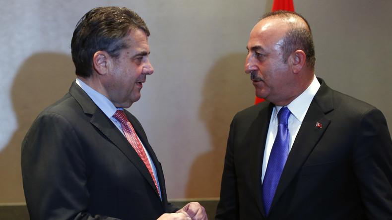 Treffen mit Gabriel: Türkischer Außenminister Cavusoglu besucht erneut Deutschland