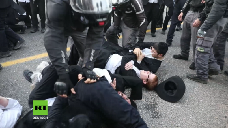 Israel: Sitzblockaden gegen Wehrpflicht - Polizei geht rustikal gegen ultraorthodoxe Protestler vor