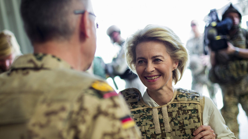 Teurer, später, schlechter: Bundeswehrbericht setzt von der Leyen unter Druck