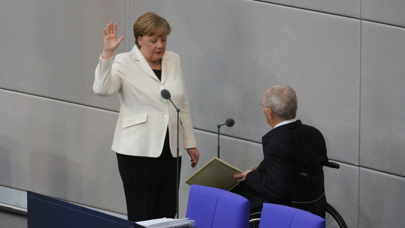 LIVE: Merkel präsentiert Regierungsprogramm – Opposition bezieht Stellung
