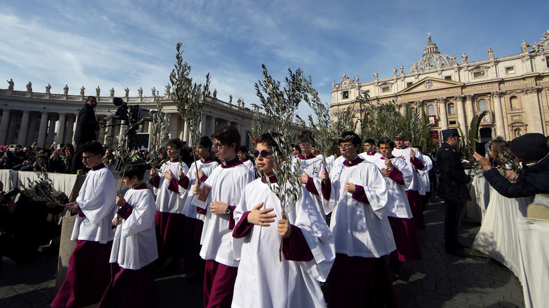 Papst ruft Jugendliche auf: Lasst euch nicht zum Schweigen bringen