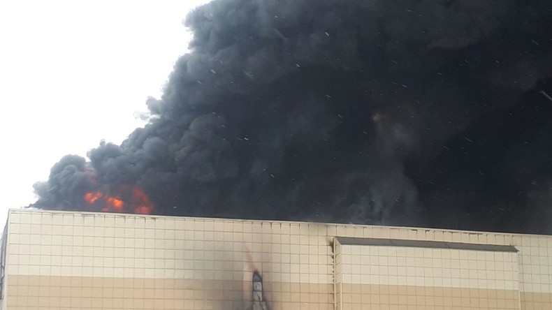 Brand in sibirischem Einkaufszentrum - Spekulationen über mangelhaften Brandschutz