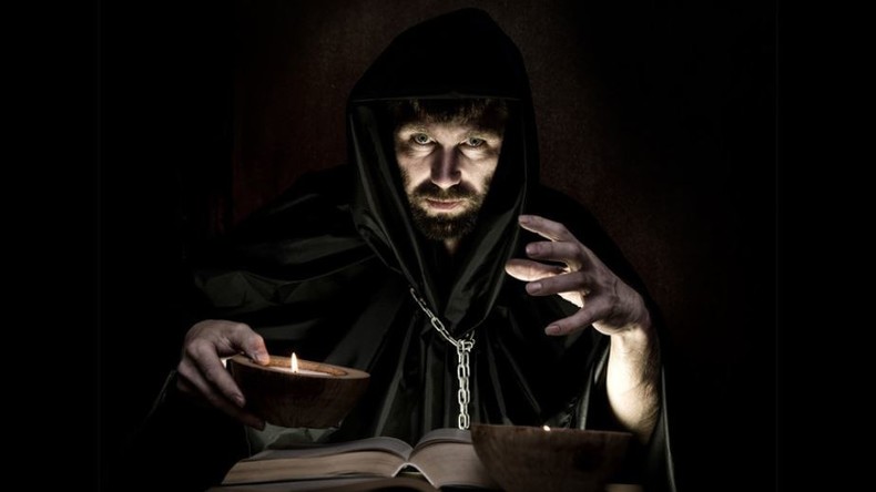 Exorzismus heute: Wie eine russische Kirche Dämonen austreibt