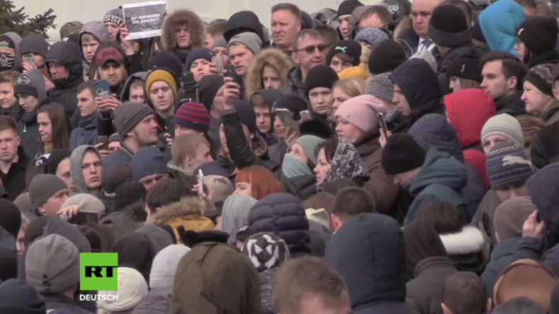 "Ich habe fünf Kinder in dem Feuer verloren!" - Wütende Menschen versammeln sich in Kemerowo