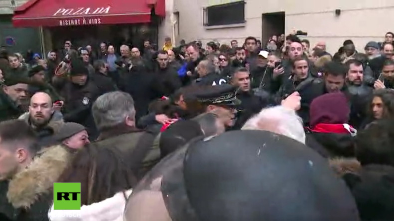 Paris: Marsch für ermordete Holocaust-Überlebende - Le Pen und Melenchon von Protestlern verjagt