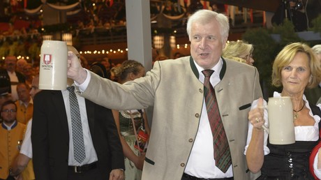 Heimatminister Seehofer: Islam gehört nicht zu Deutschland
