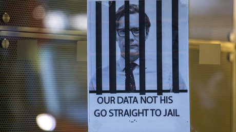 Facebook und Cambridge Analytica: Datenskandal oder Wahlkampf der Zukunft? (Video)