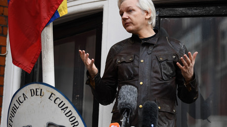 WikiLeaks-Quelle zu RT: Ecuador hat Internetzugang von Assange wegen Katalonien-Tweets gekappt
