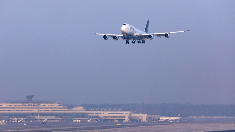 Lufthansa leitet wegen Drohne am Flughafen Köln/Bonn Maschine um