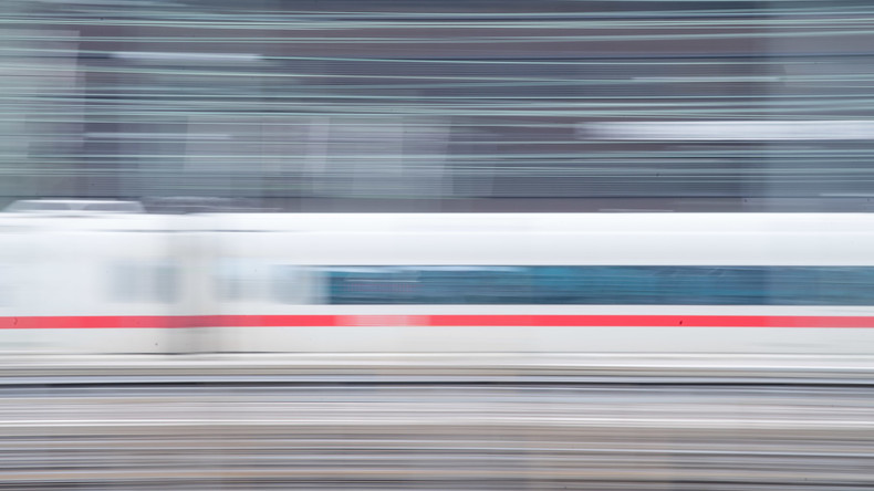 Deutsche Bahn weiß nun Bescheid: Schnelleres Fahren macht Fernverkehr nicht pünktlicher