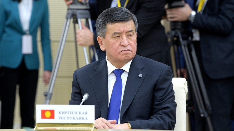 Kirgisischer Präsident löst Regierung nach Miss­trau­ens­vo­tum auf
