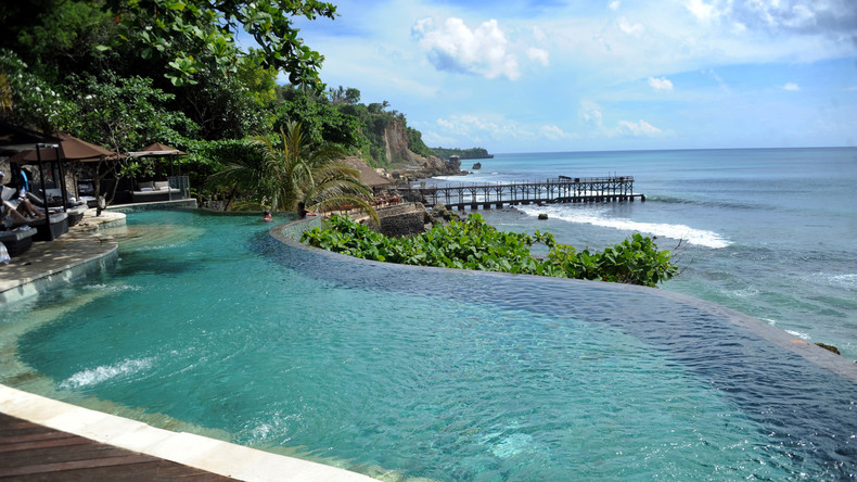 Urlaub unter Palmen auf Muttis Kosten: 12-Jähriger stiehlt Kreditkarte und reist allein nach Bali