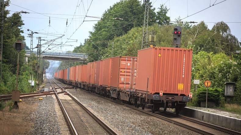 Güterzug-Entgleisung in München verursacht Millionenschaden – Strecke München-Mühldorf gesperrt