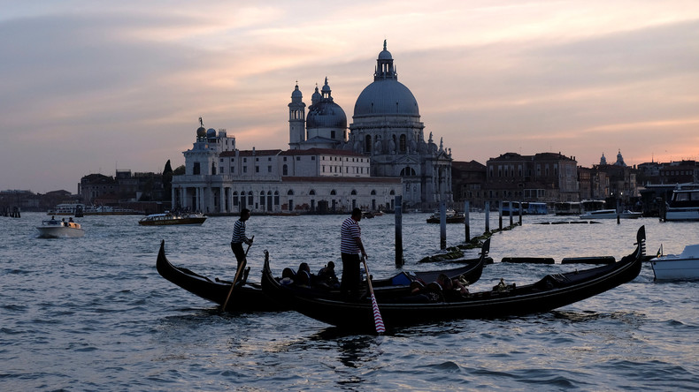 Venedig wappnet sich vor Feiertag - Drehkreuze sollen Touristenansturm dirigieren