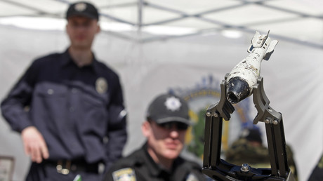 "Nimm sieben Weltkriegsgeschosse, bezahl sechs": Ukrainische Polizei verhaftet Verkäufer