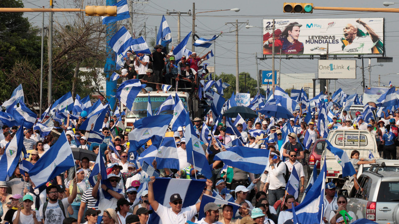 Zehntausende protestieren gegen Staatschef Nicaraguas 