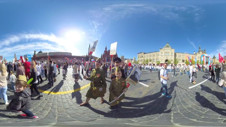 Rekord: Eine Million Menschen marschieren als Unsterbliches Regiment in Moskau (360° VIDEO)