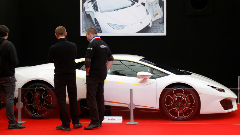 Papst Franziskus wird seinen Lamborghini Huracán für 715.000 Euro los