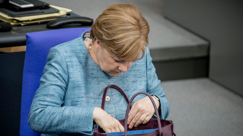 Merkel verteidigt wachsenden Wehretat: "Nicht Aufrüstung, sondern Ausrüstung"