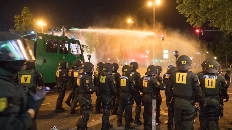 Knapp ein Jahr nach G20 in Hamburg: Weitere 101 Fotos von mutmaßlichen Gewalttätern veröffentlicht